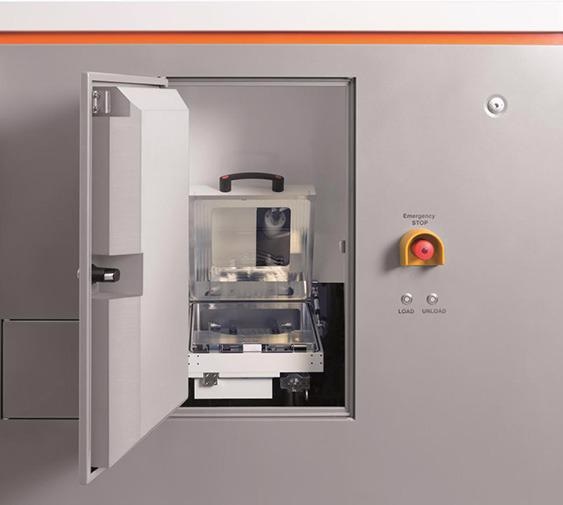 With its innovative architecture VOYAGER allows for a cost-effective “through-the-wall-loading” setup of the e-beam writer.