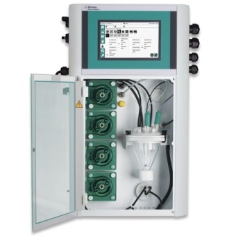 The XFS300 Universal Testing Machine from Testometric